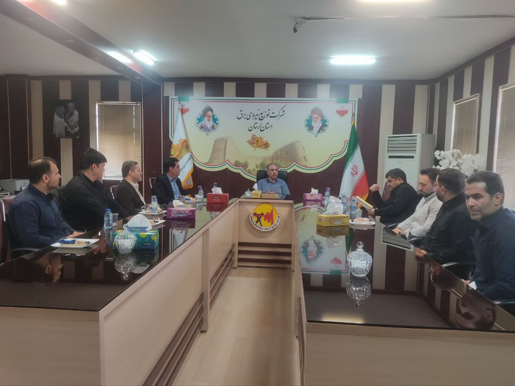همکاری گسترده شرکت توزیع نیروی برق استان لرستان با ستاد اربعین حسینی