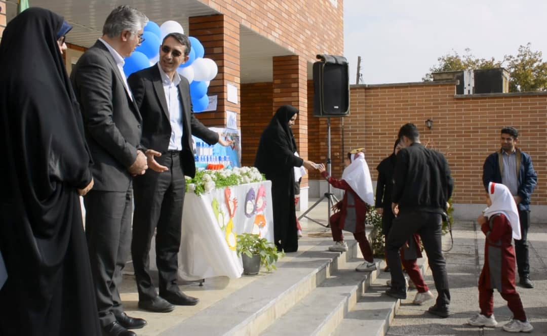 آغاز طرح توزیع شیر رایگان در مدارس لرستان با مشارکت شرکت پگاه لرستان