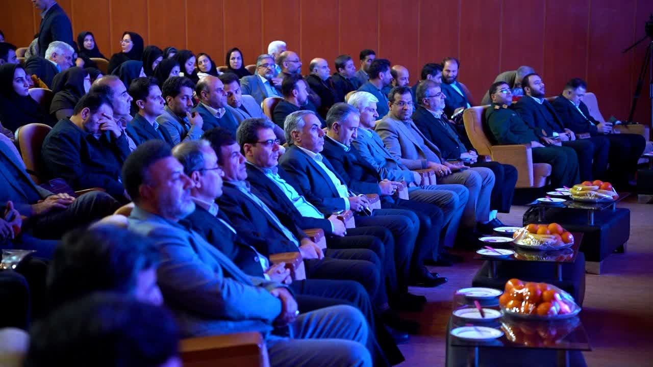 لرستان درخشان در عرصه شفافیت مالی؛‌ در جمع استان‌های برتر کشور قرار گرفت