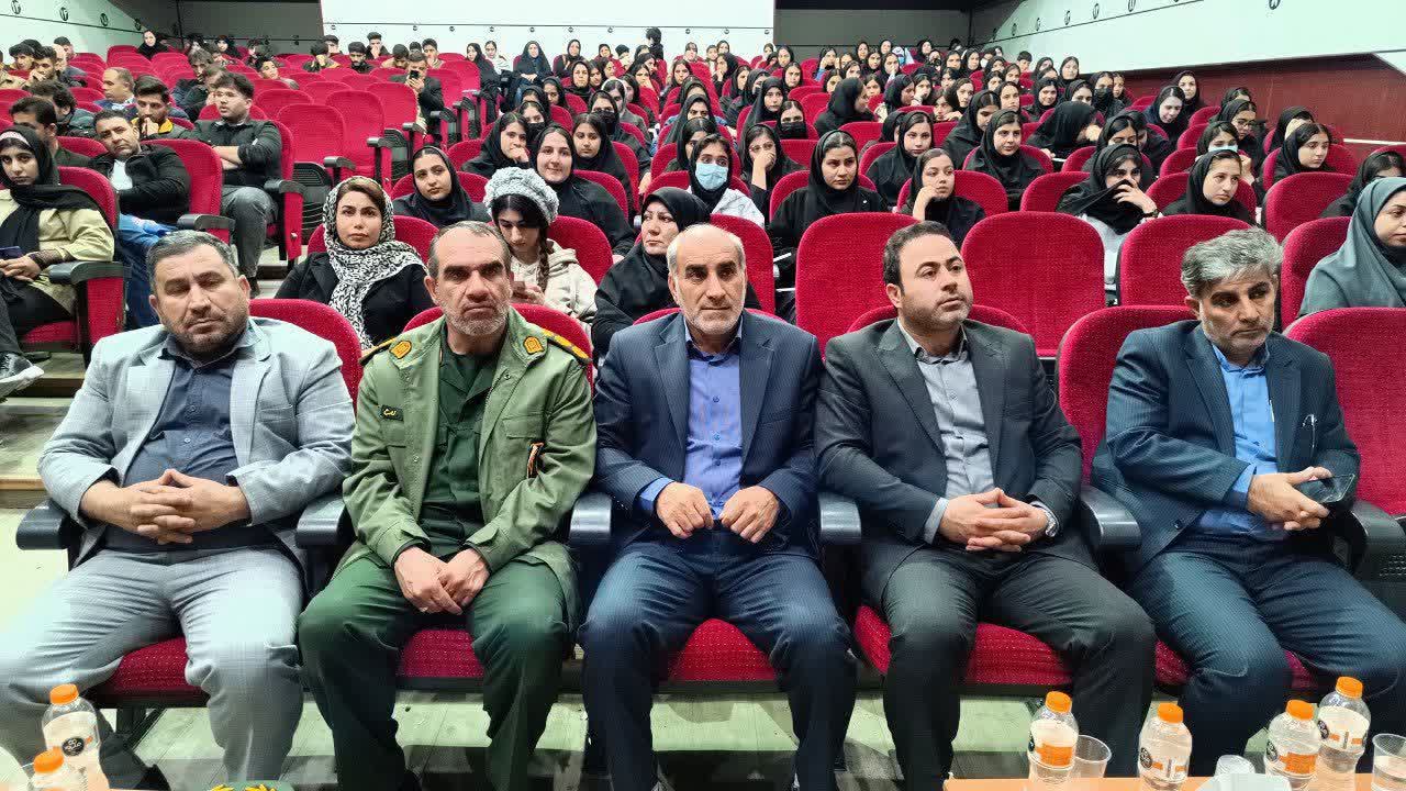آیین اختتامیه جشنواره استانی شعر انتظار (شعر مهدویت) در پلدختر برگزار شد